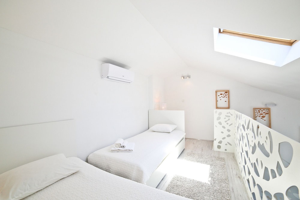 Loft Studio, Terrace, Sea View