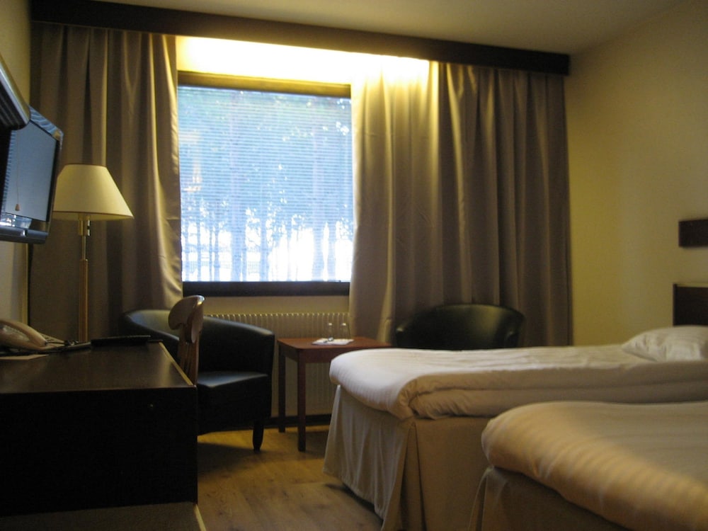 Standard Room, 2 Twin Beds, Non Smoking - Photo 3