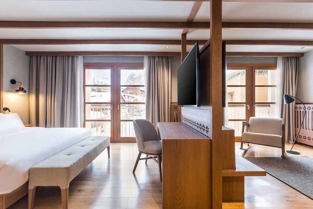 Suite, 1 Bedroom, Mountain View - Photo 6