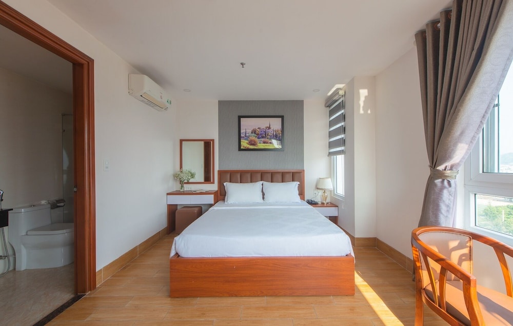 Deluxe Double Room, 1 Queen Bed, Mountain View - Photo 7