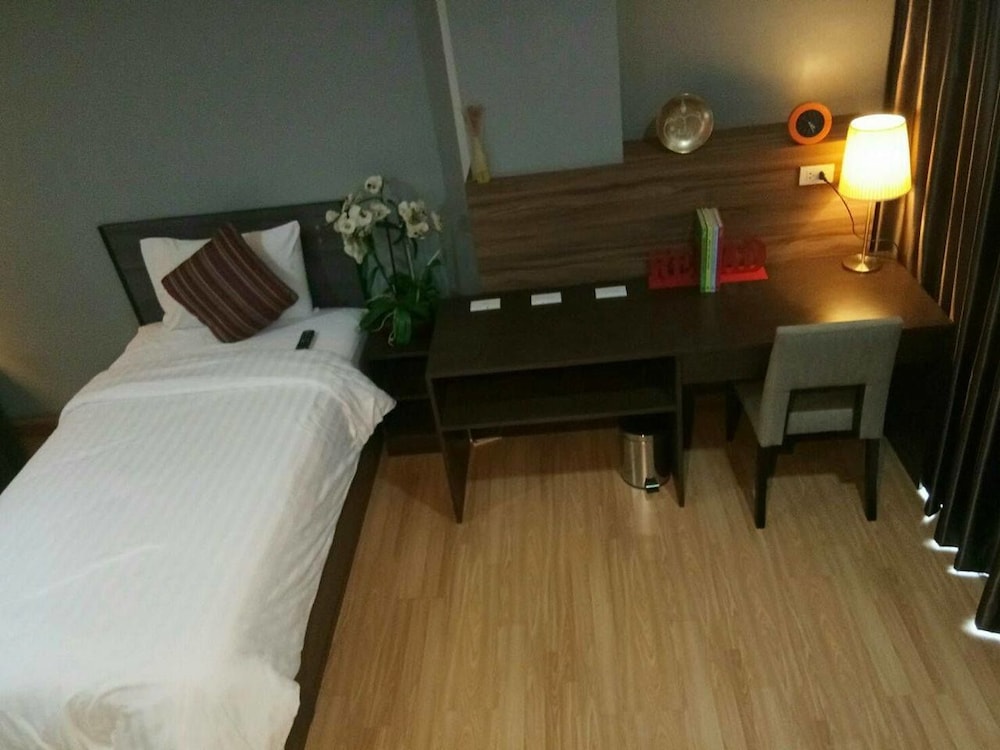 Basic Studio, 1 Twin Bed photo 1