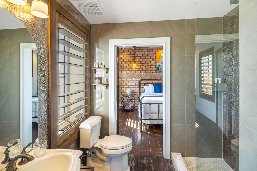 Cavalier Ocean View Suite - Photo 8