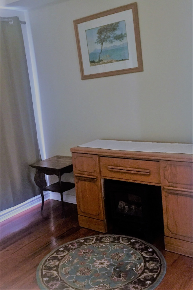Falls Apartment photo 3