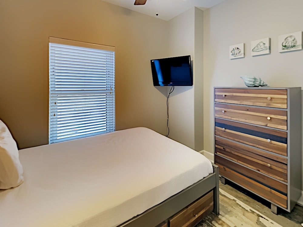 Condo, Multiple Beds, Balcony, Ocean View (#1801 - No Pets) photo 2