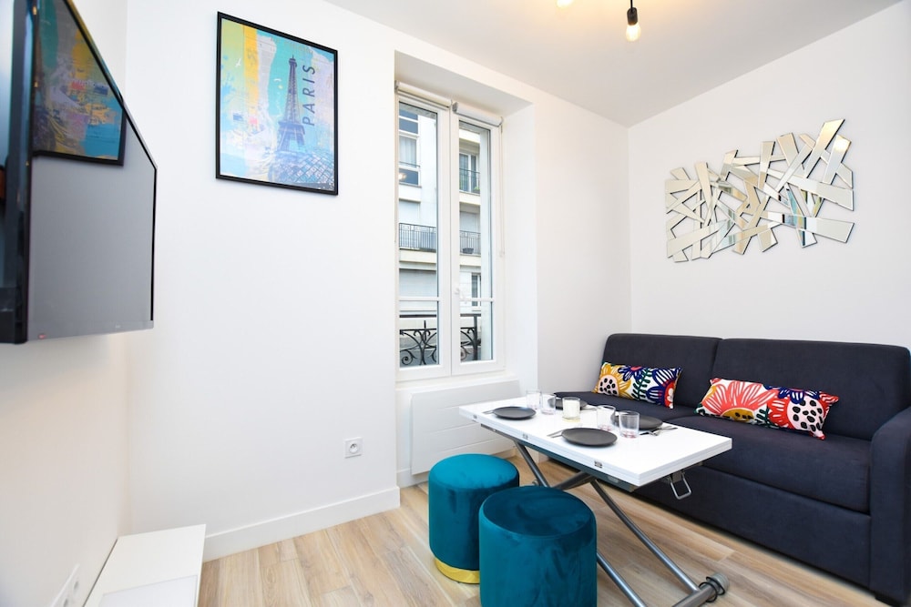 Apartment photo 2