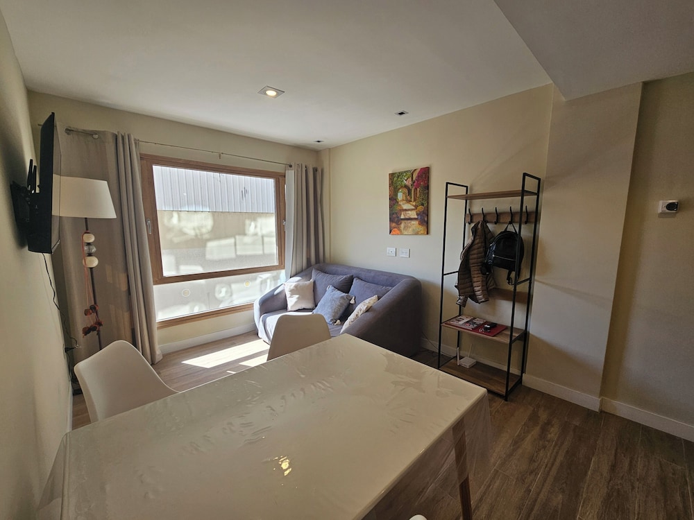 Family Apartment, 1 Bedroom photo 3