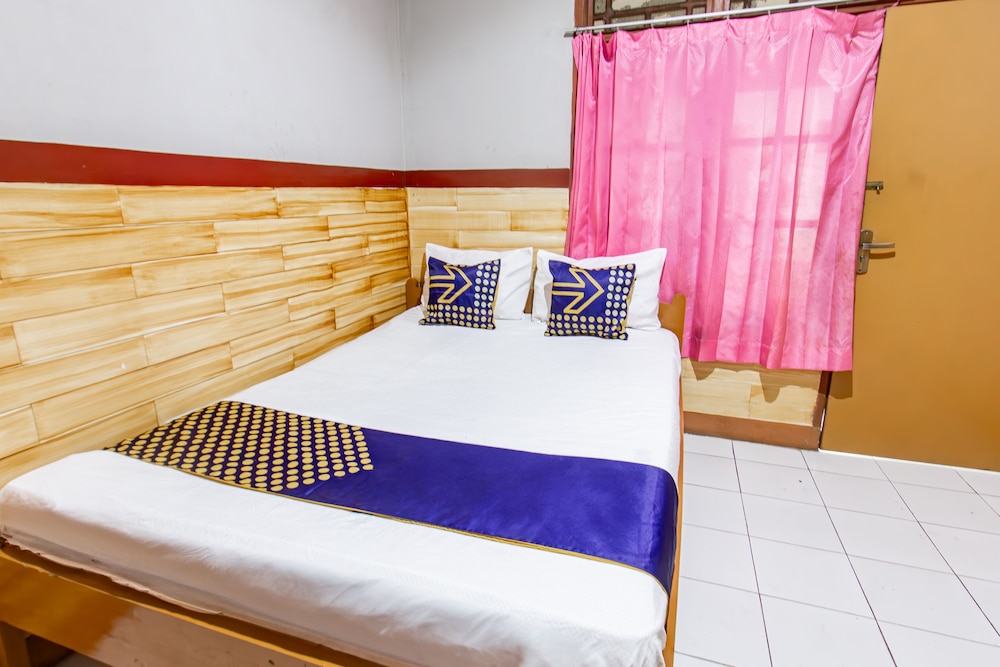 Economy Double Room photo 2