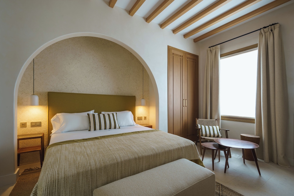 Deluxe Room - Photo 1