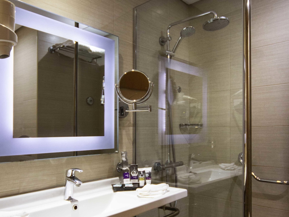 Junior Suite, 1 King Bed, Lake View - Photo 1