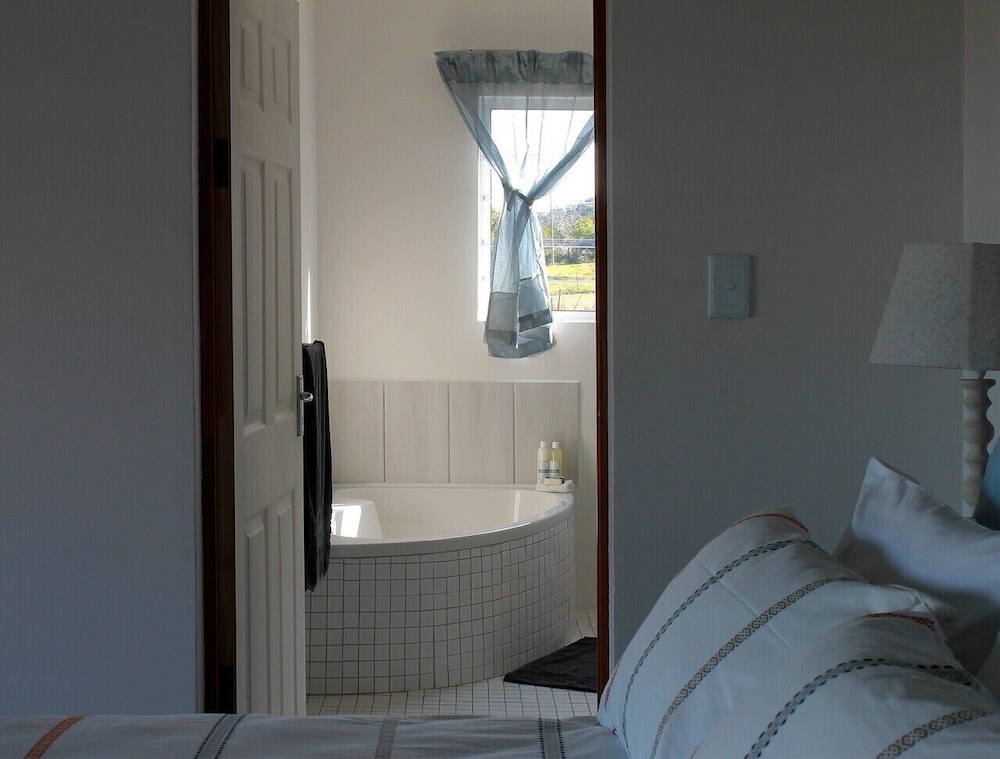 Panoramic House photo 2