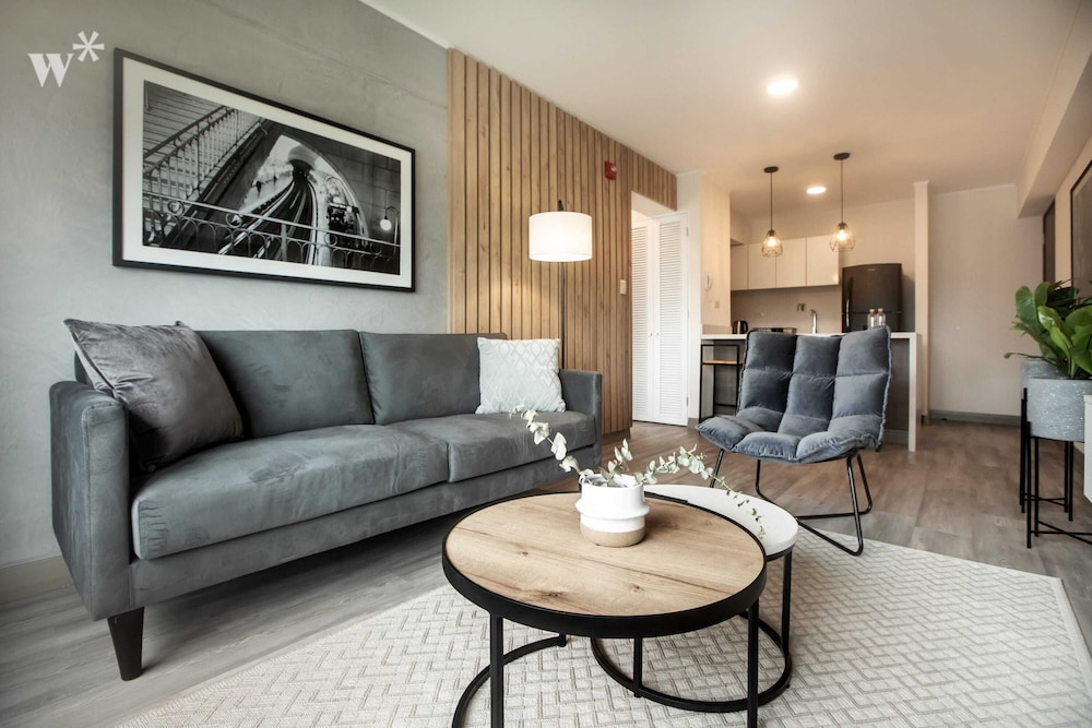 Apartment (902)