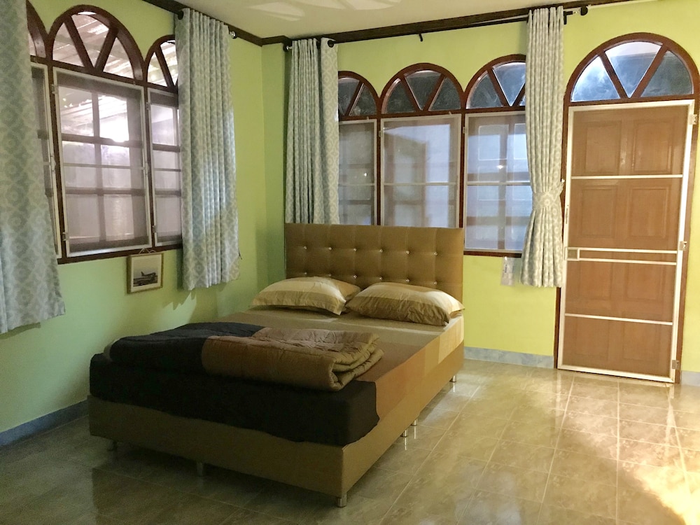 Classic Room With Mountain View photo 1