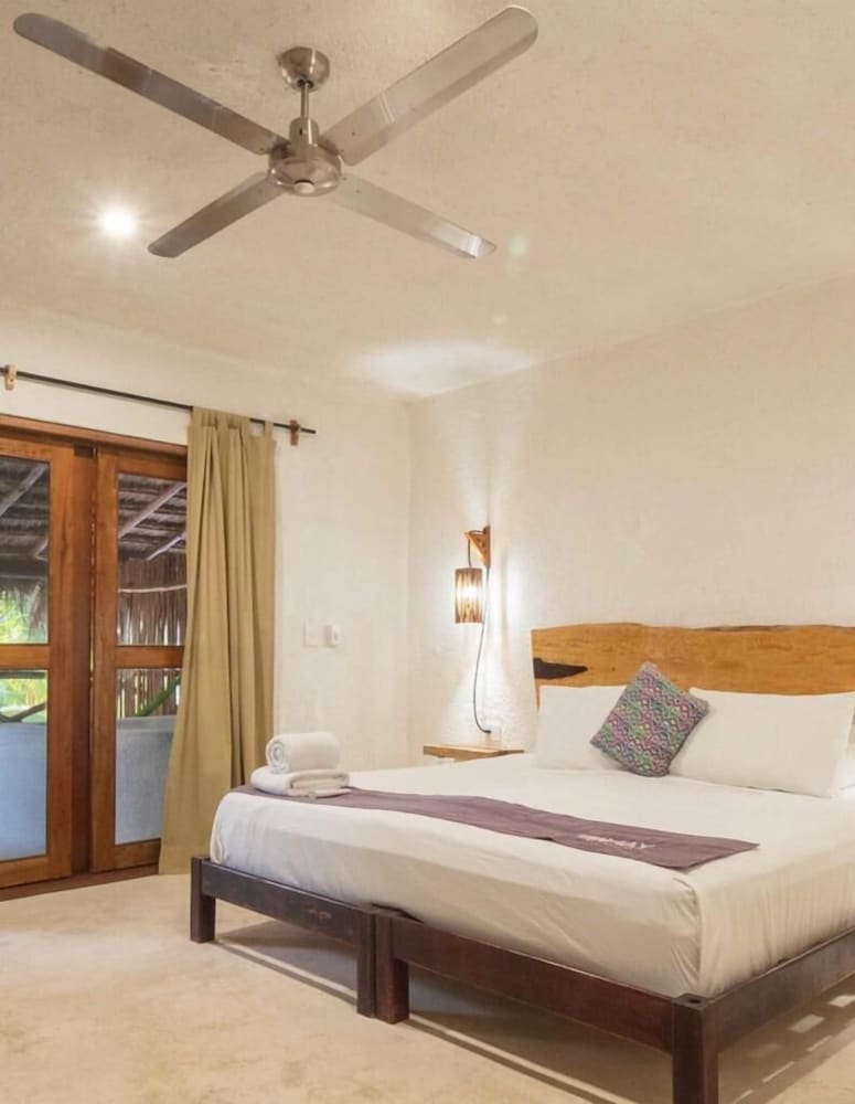 Luxury Room, Garden View