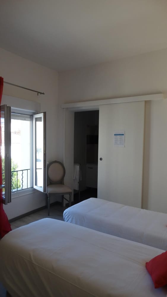 Standard Room - Photo 4
