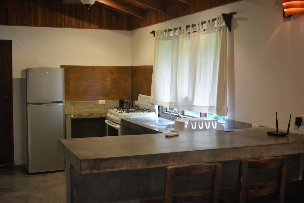 Deluxe House, 2 Bedrooms, Pool Access, Garden Area photo 2
