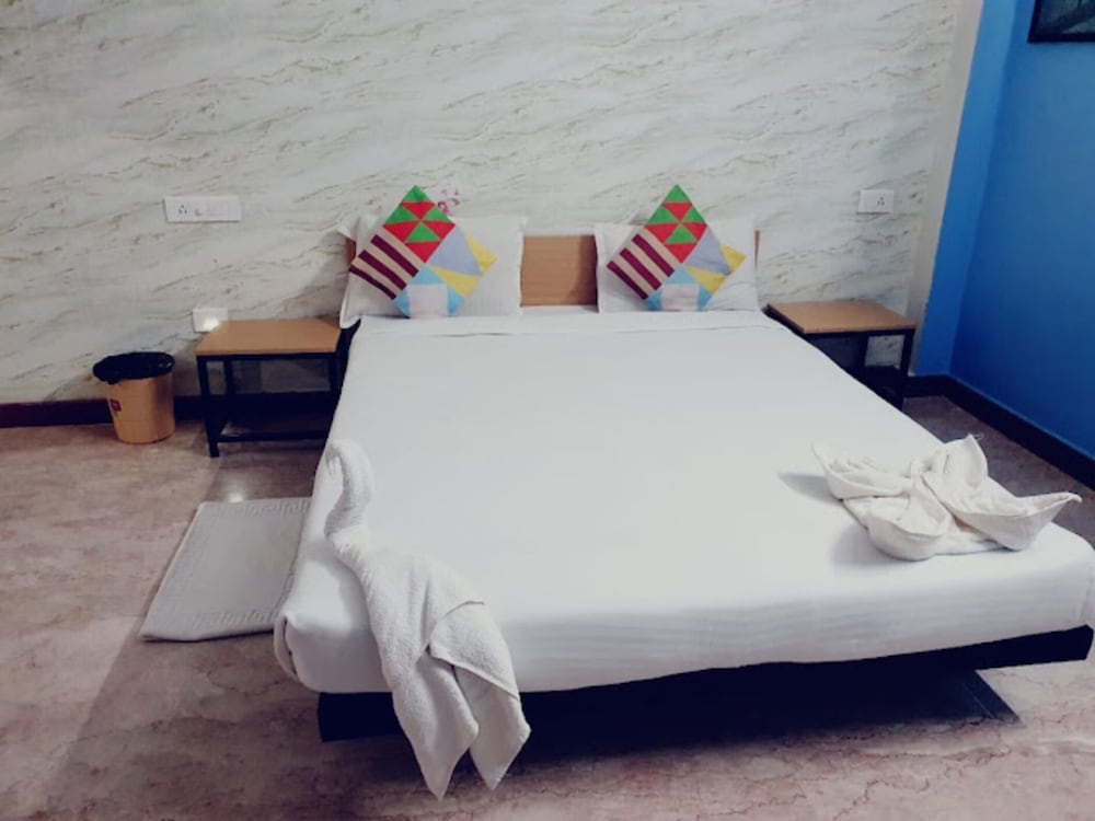 Deluxe Double Room, City View