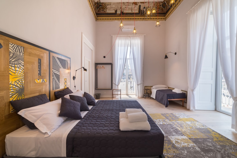Luxury Triple Room, City View