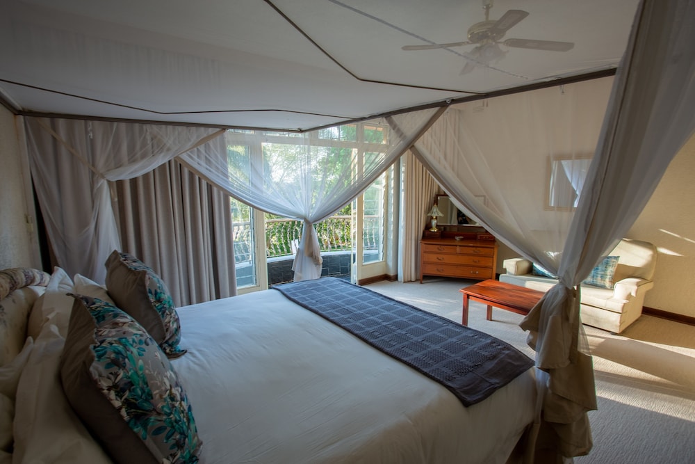Luxury Suite photo 1