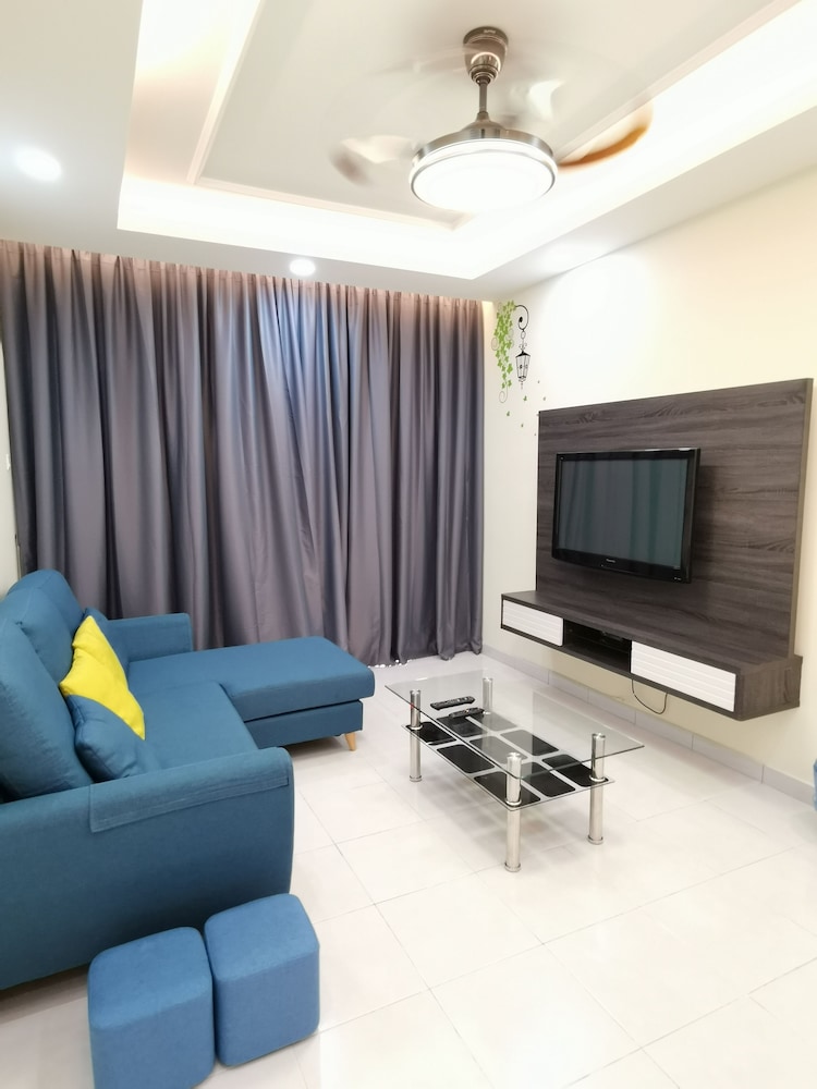 Comfort Apartment, 3 Bedrooms, City View (A) photo 2