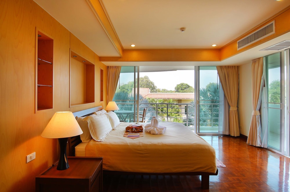 3 Bedroom Pool Villa