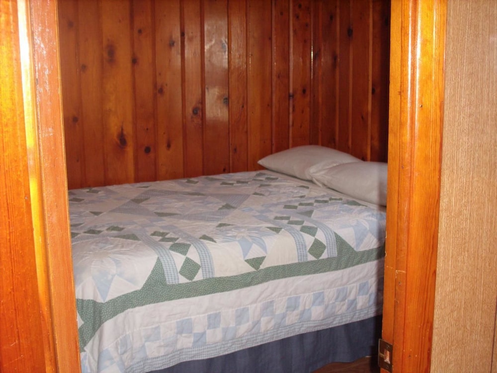 Cottage, 2 Bedrooms (Cabin 7) photo 2