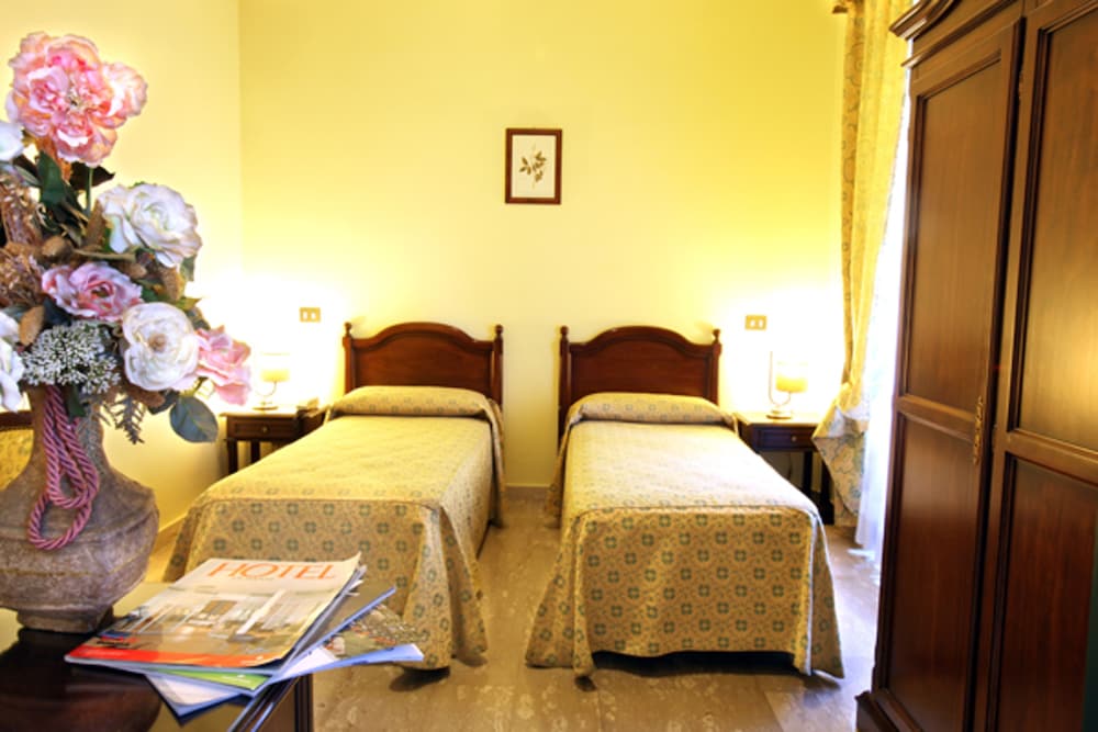 Double Room, 2 Twin Beds photo 3