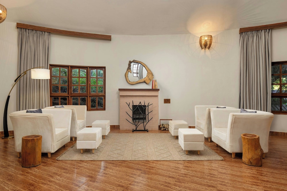 Penthouse, 1 King Bed, Garden View