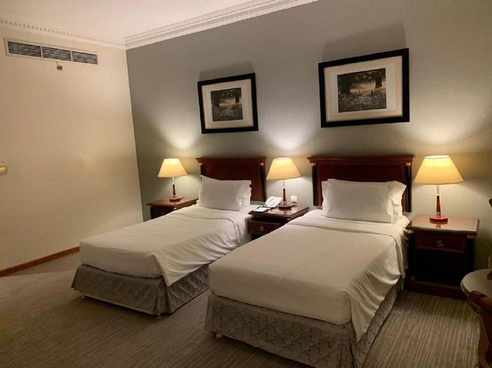 Junior Twin Room - Photo 7