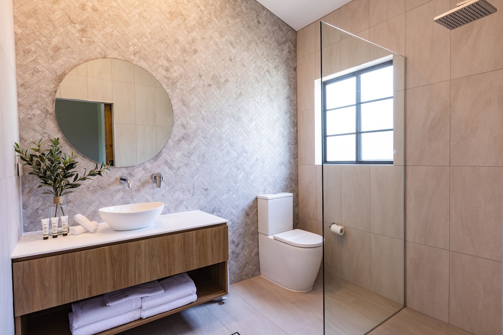 Standard Twin Room - Photo 3