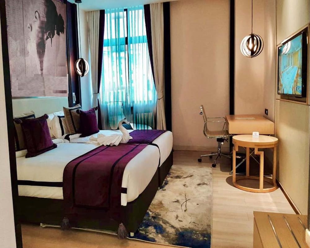 Executive Room