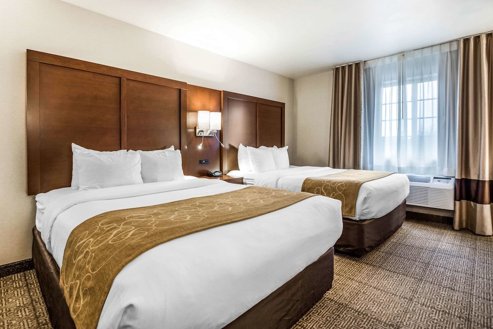 Suite, 2 Queen Beds, Non Smoking - Photo 1