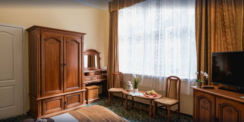 Standard Double or Twin Room - Photo 3