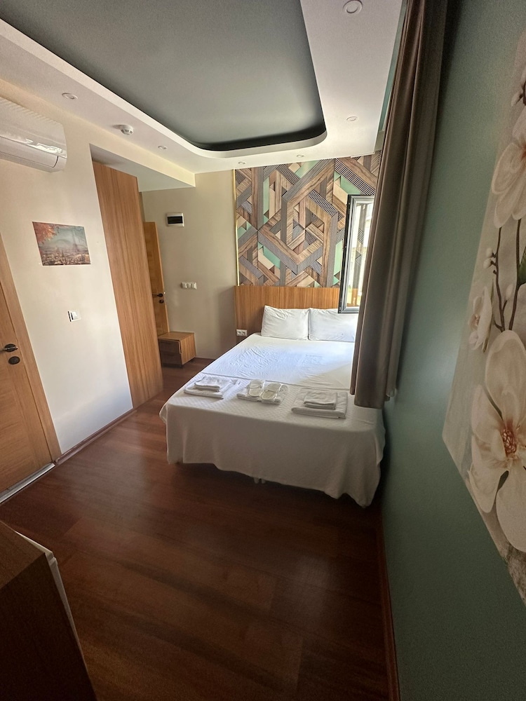 Standard Double Room photo 3