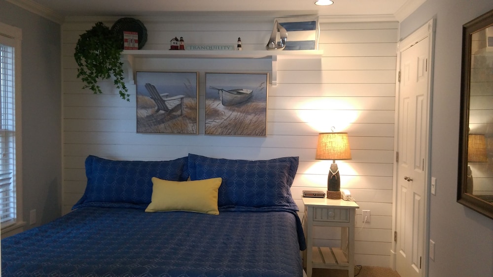 Deluxe Condo, 1 Bedroom, Bay View (1 King Bed and 1 Sofa Sleeper) photo 1