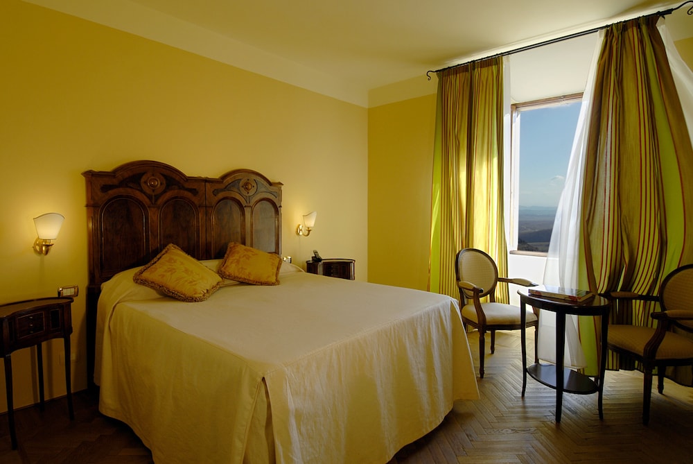 Double Room, 1 King Bed, Valley View photo 3