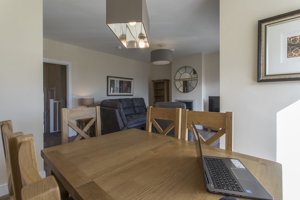 Comfort House, 4 Bedrooms, 2 Bathrooms, Bay View photo 3