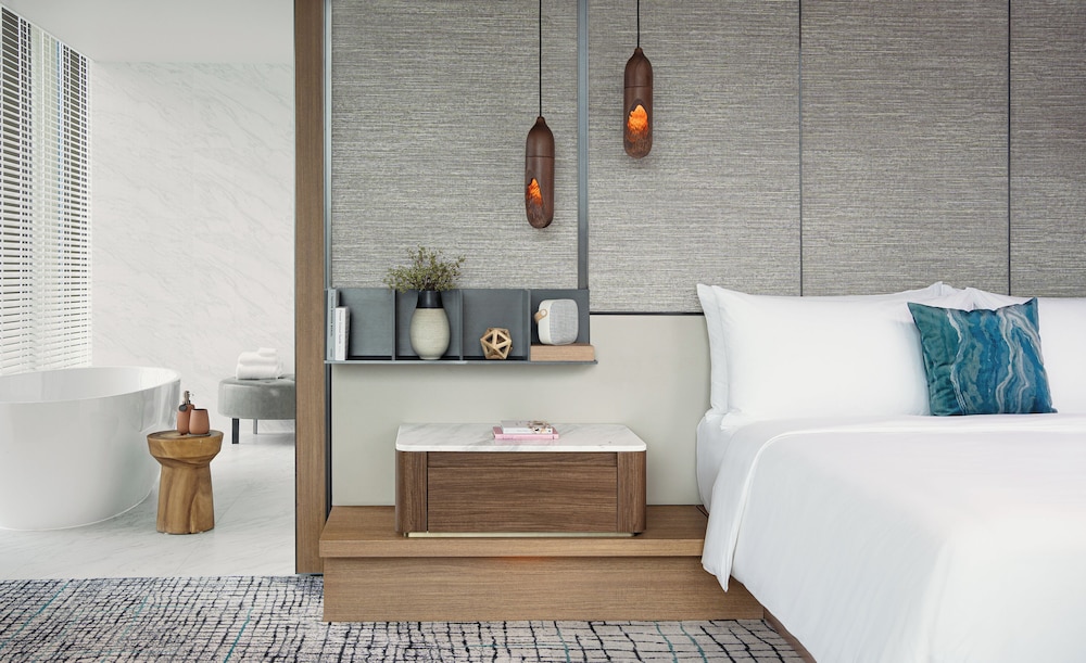 Suite, 1 King Bed (Maa-Lai, Green Lung View)