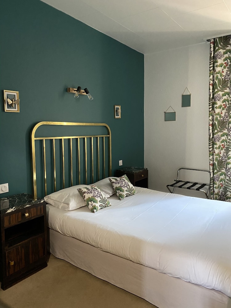 Classic Double Room - Photo 8