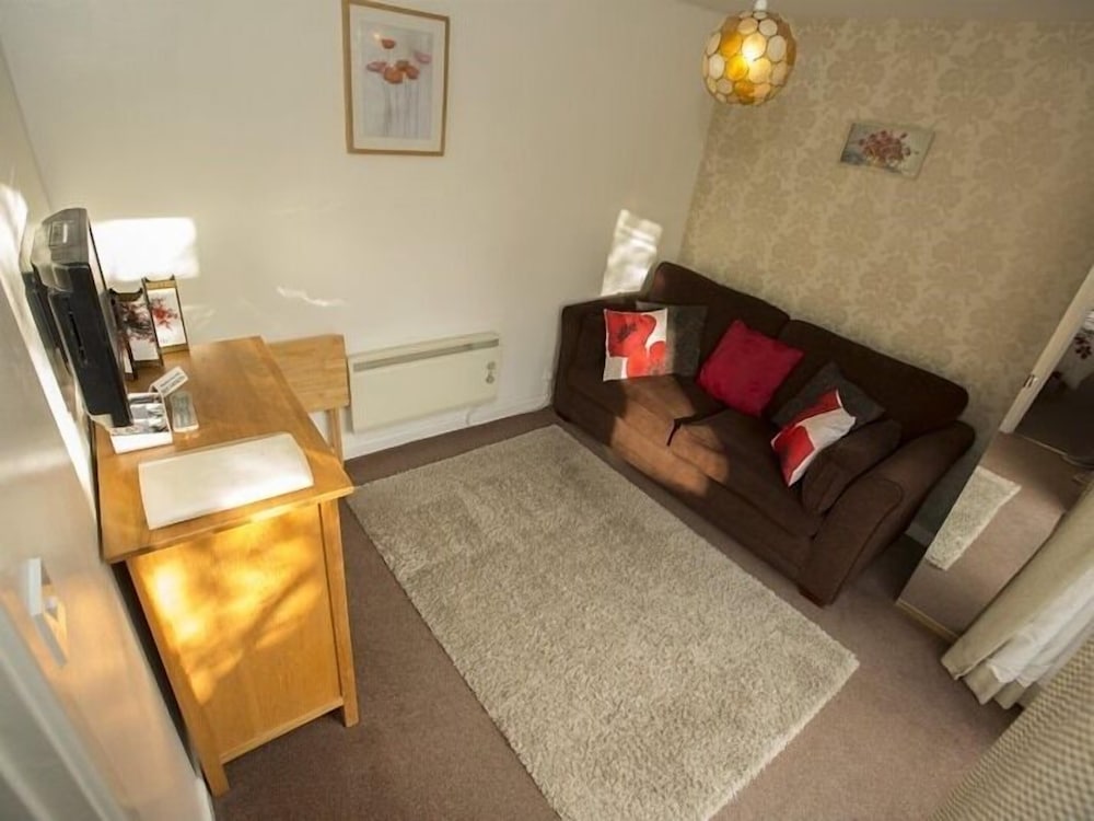 Suite, Ensuite photo 3