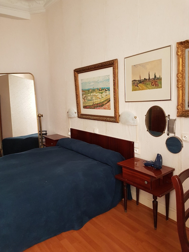 Double Room - Photo 2