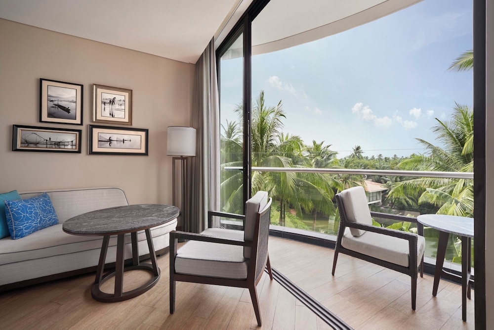 Classic Room, Club Lounge Access