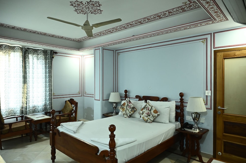 Deluxe Double Room, City View