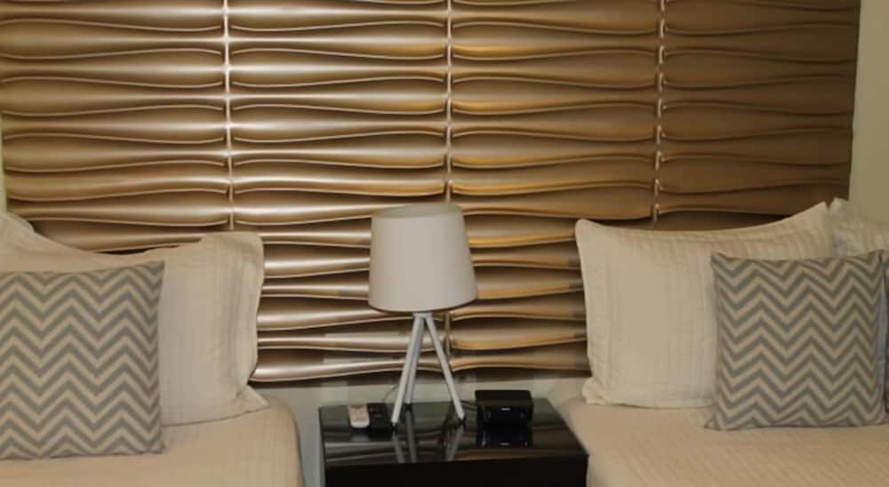 Double Room, 2 Queen Beds