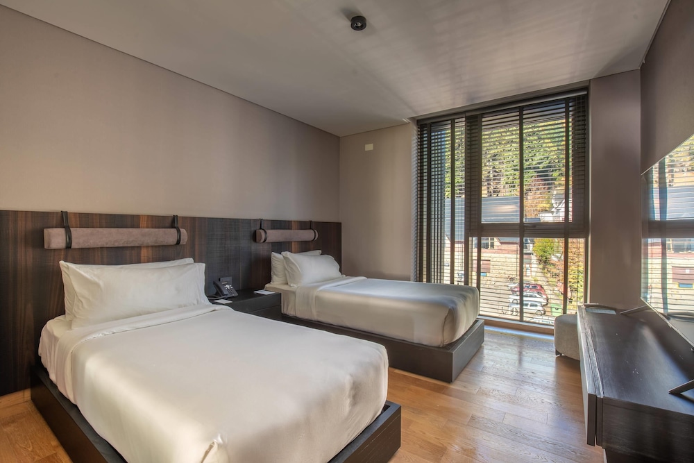 Deluxe Suite, Multiple Beds, Non Smoking