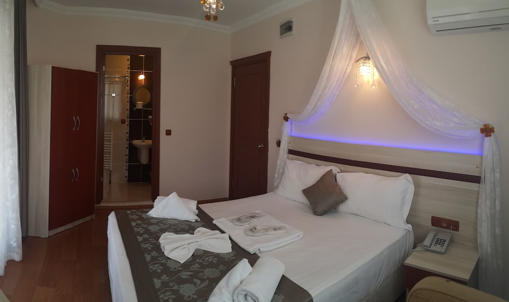 Standard Double Room photo 2