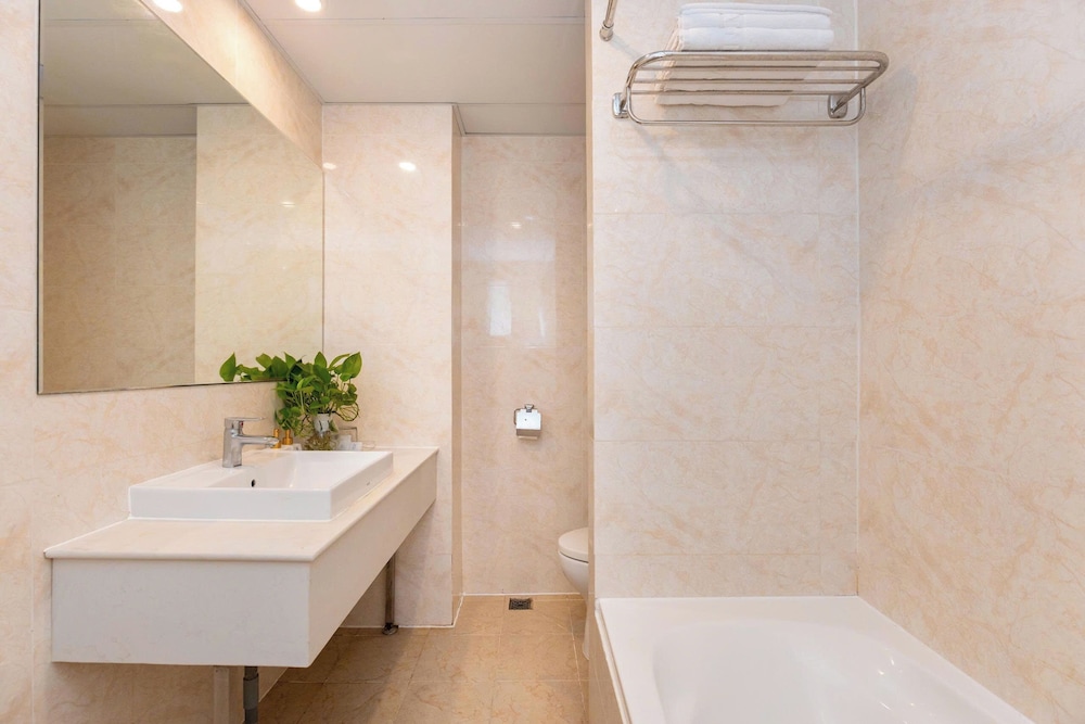 Deluxe Triple Room, Beach View photo 2