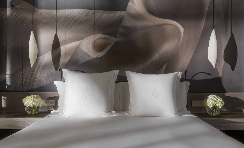 Superior Room, 1 King Bed (Skyline View) - Photo 1