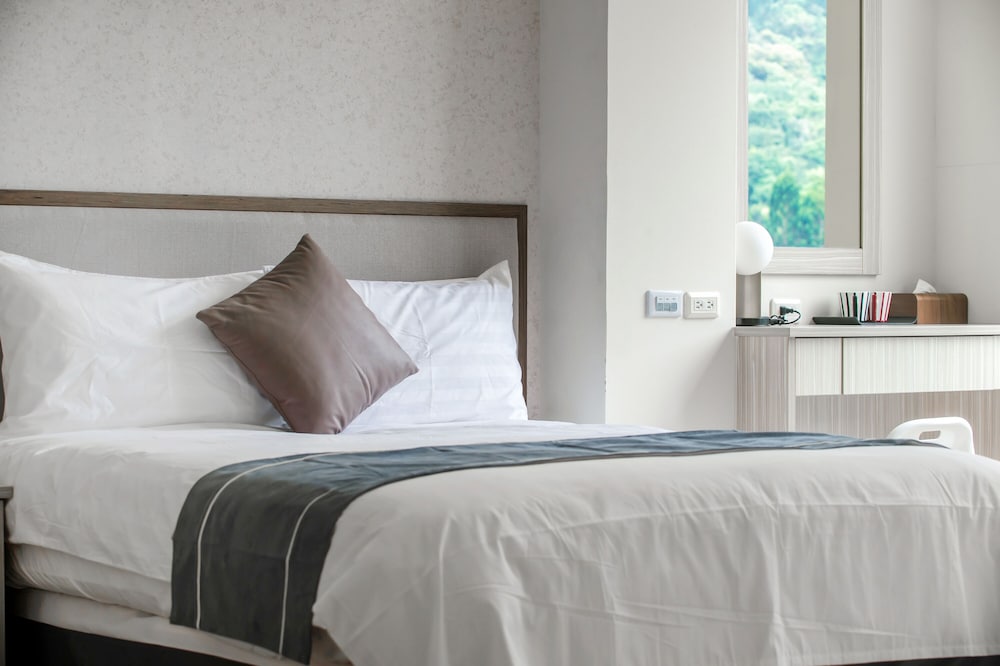 Superior Double Room, City View - Photo 12