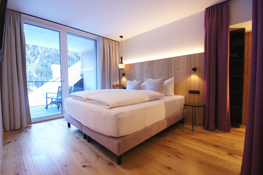 Superior Double Room - Photo 1