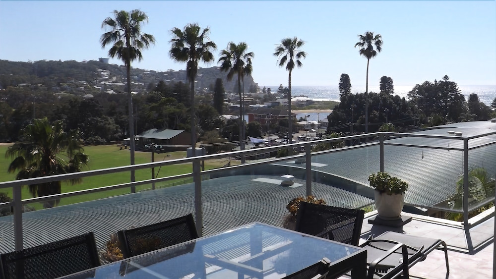 Apartment, 4 Bedrooms, Ocean View photo 2